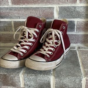 Maroon converse